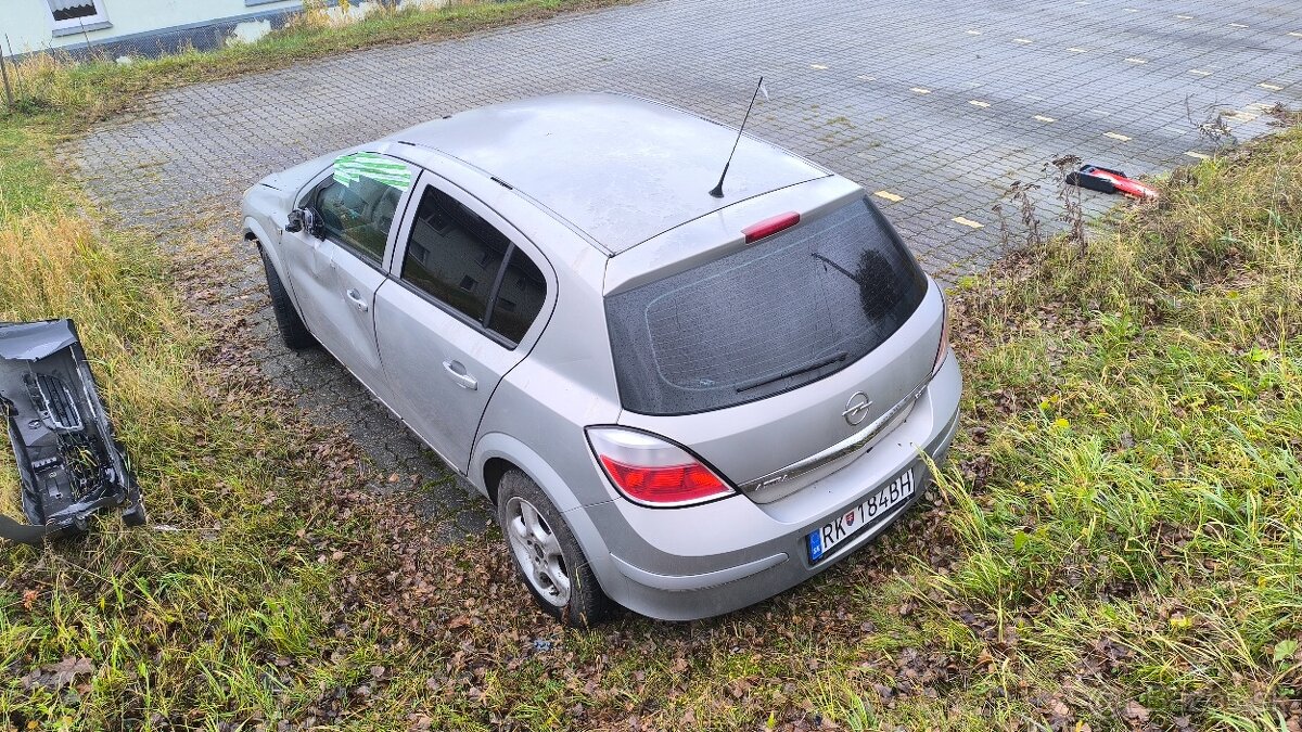 Opel Astra h - 4