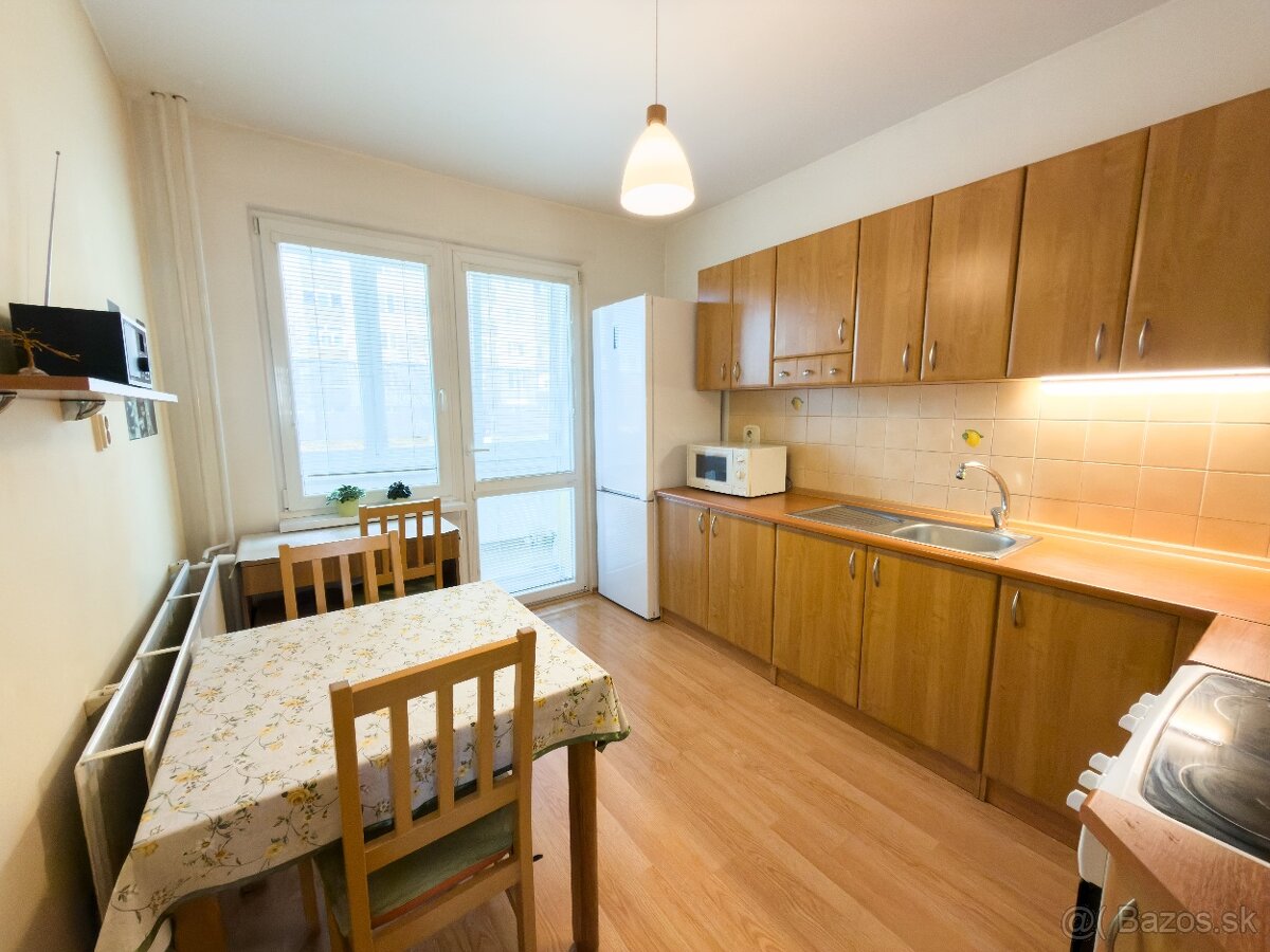 Na predaj 3-izbový byt Čadca-Kýčerka - 4