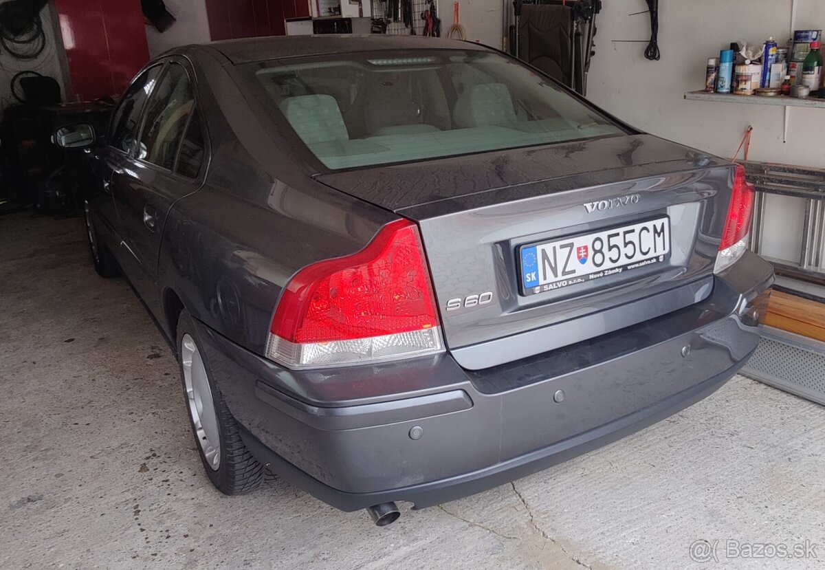 VOLVO S60 2.4i 125kW Momentum - 4