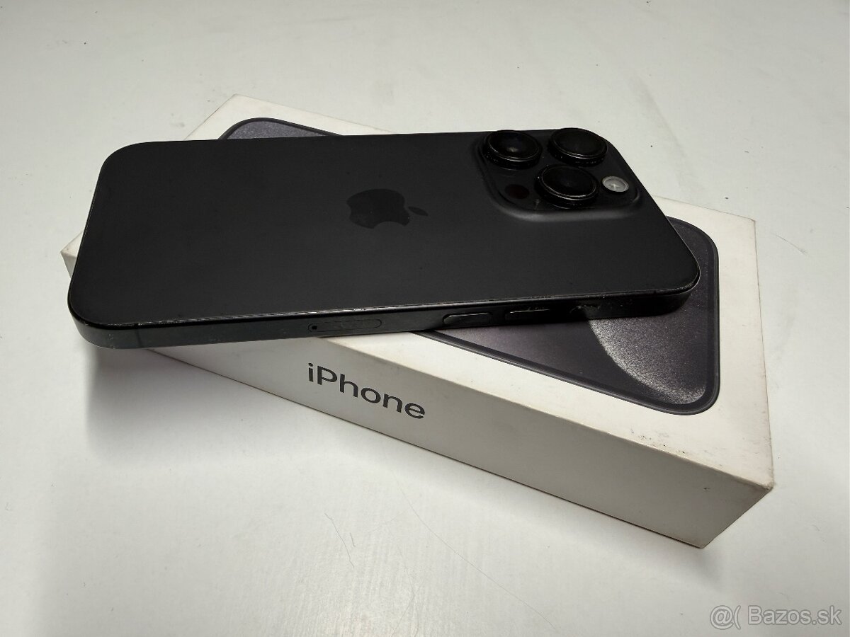 iPhone 15 Pro 256 GB - 4