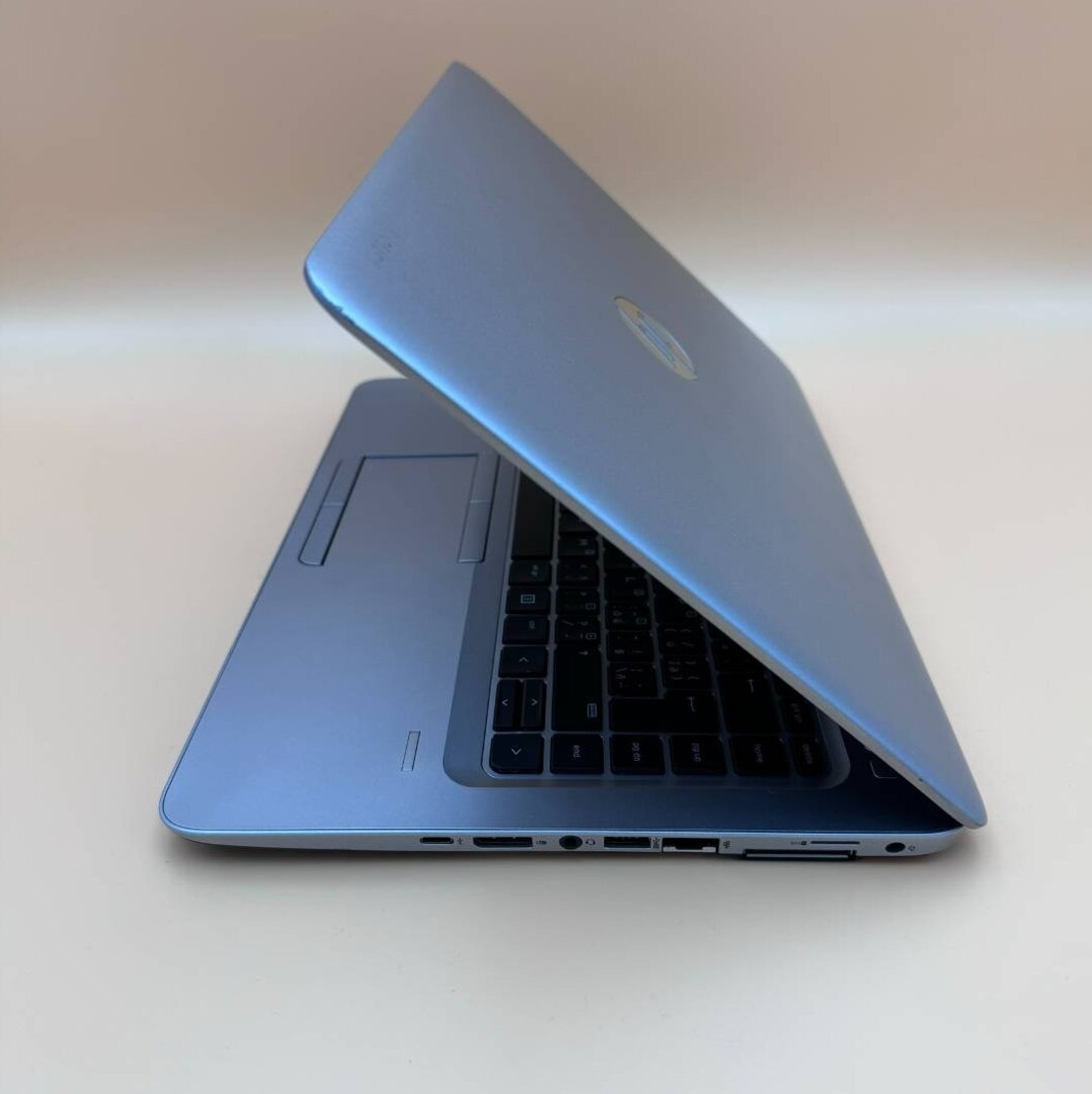 Notebook 14" HP.AMD PRO A10-8730B 4x2,40GHz.8gb ram.256gSSD - 4