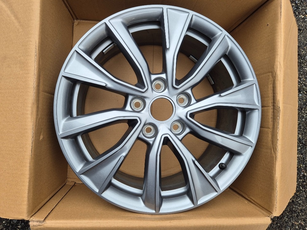 Kované disky R18 Volkswagen t7 Multivan šedé - 4