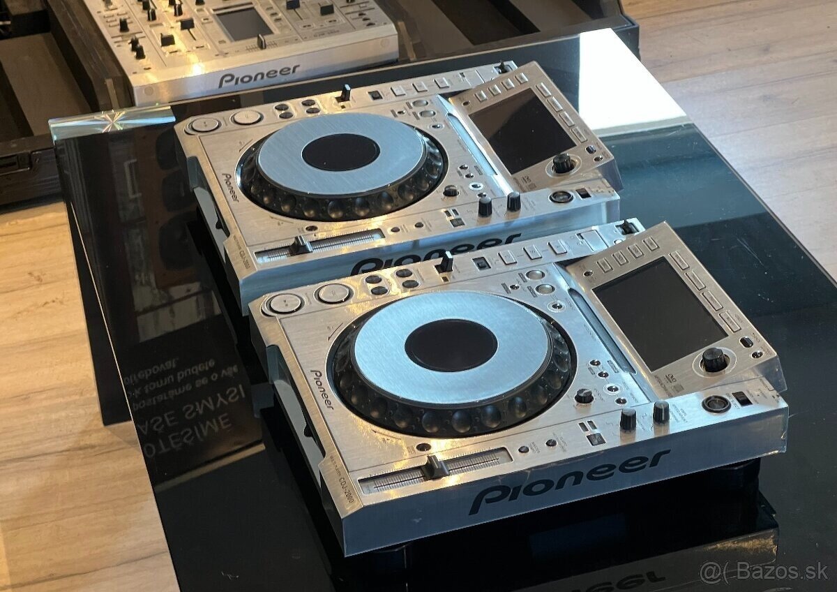 Pioneer CDJ2000 - 4