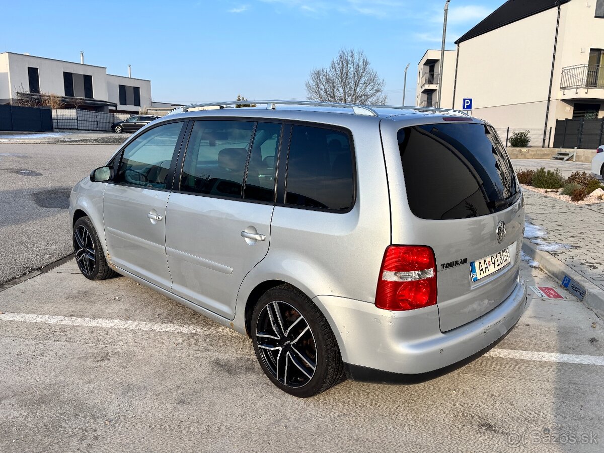 Touran - 4