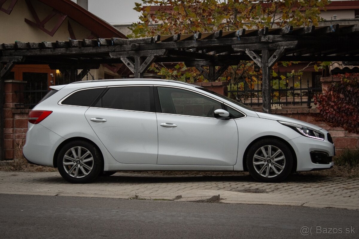 Kia Ceed SW 1.6 GDi - 4