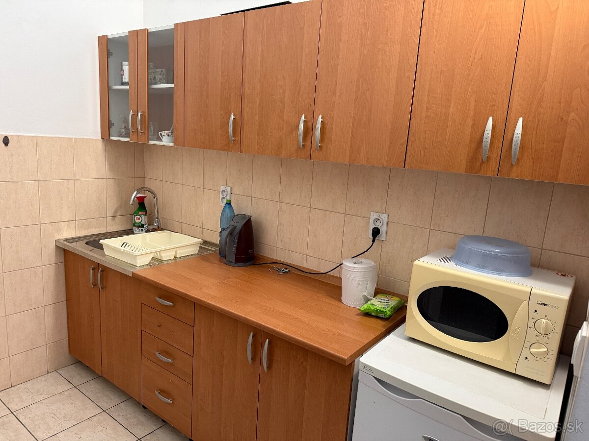 Kuchynská linka - 4