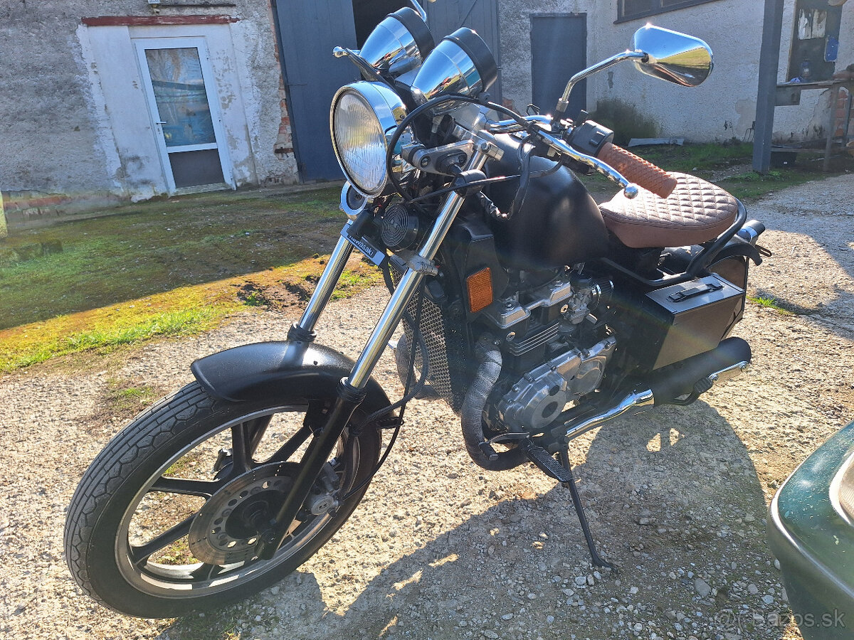 Kawasaki LTD 450 - 4