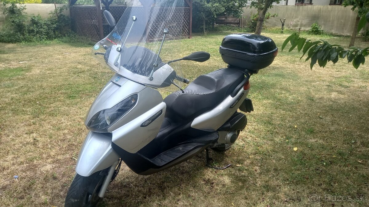 Piaggio X7 250 - 4