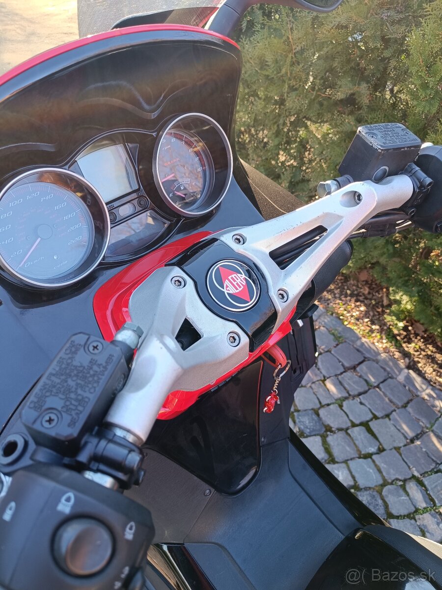 Gilera GP 800 - 4