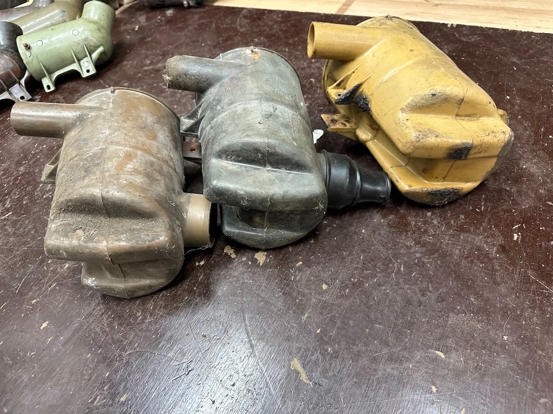 Predám vzduchový filterbox JAWA 250/559 panelka - 4