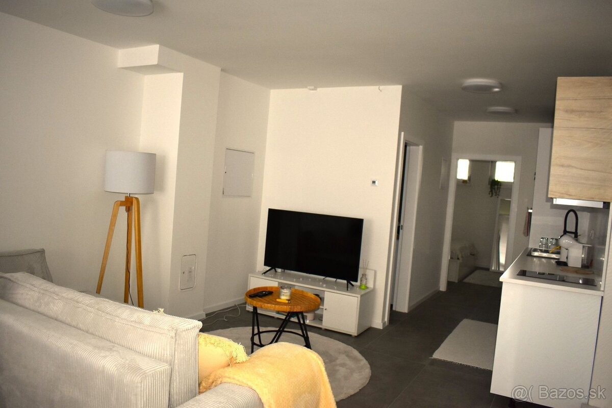 Na predaj - 2 izbový byt, ul. Agátová, Bratislava IV - 4