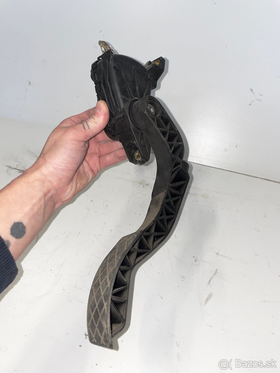 VW Passat B5 potenciometer plynového pedálu - 4