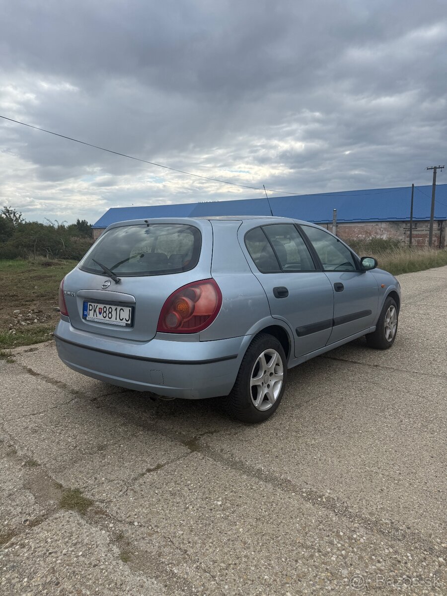 Nissan Almera 1.5 16v - 4