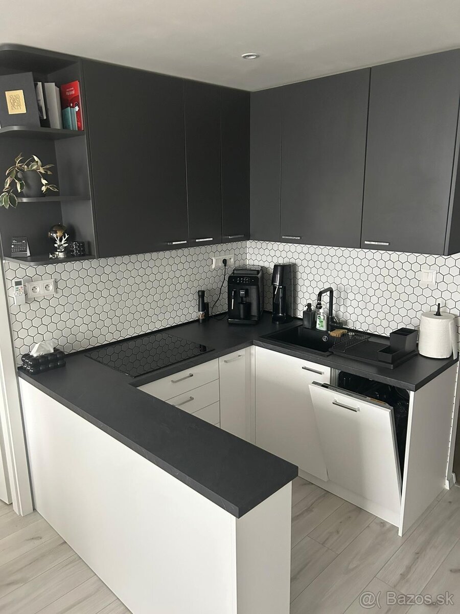 Štýlový, zrekonštruovaný 1,5-izbový byt. - 4