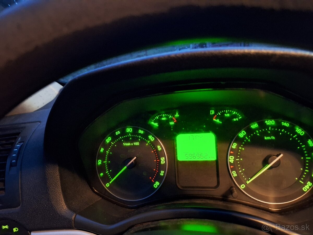 Škoda octavia 2 4x4 1.9tdi 77kw - 4