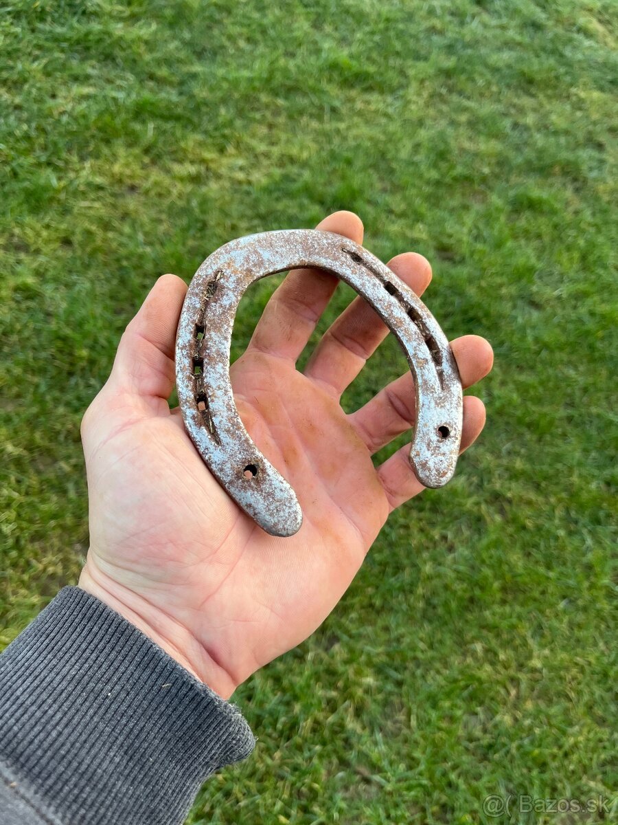 predám kované podkovy - 4