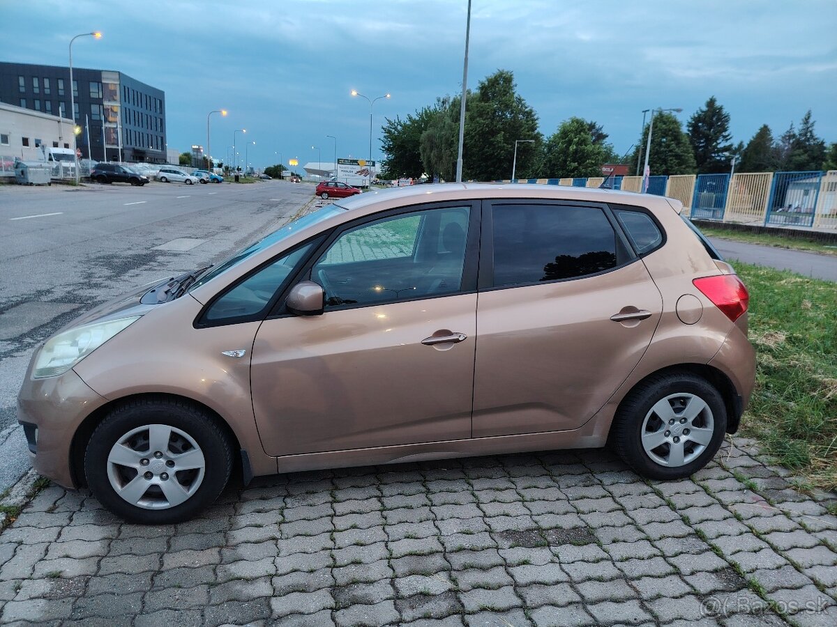 Kia Venga - 4