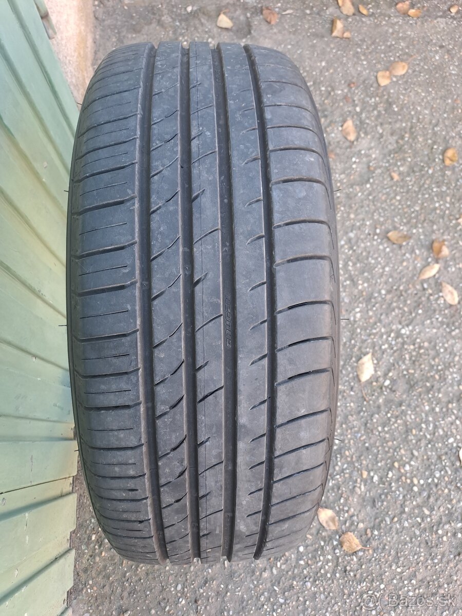 Predám letné pneu Kumho Crugen HP91 235/55 R18 100H - 4