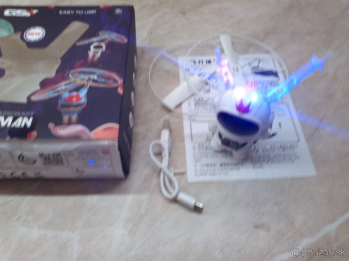 Lietací kozmonaut - 4