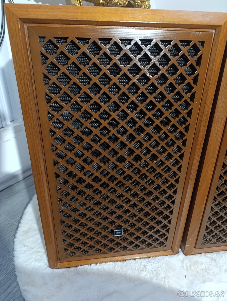 Sharp vintage reprobedne - 4