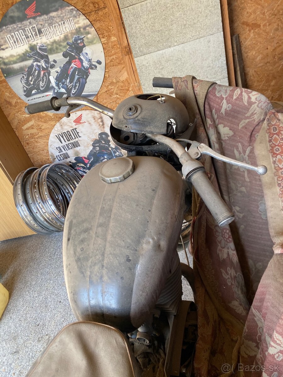 Jawa 250 559 panelka - 4