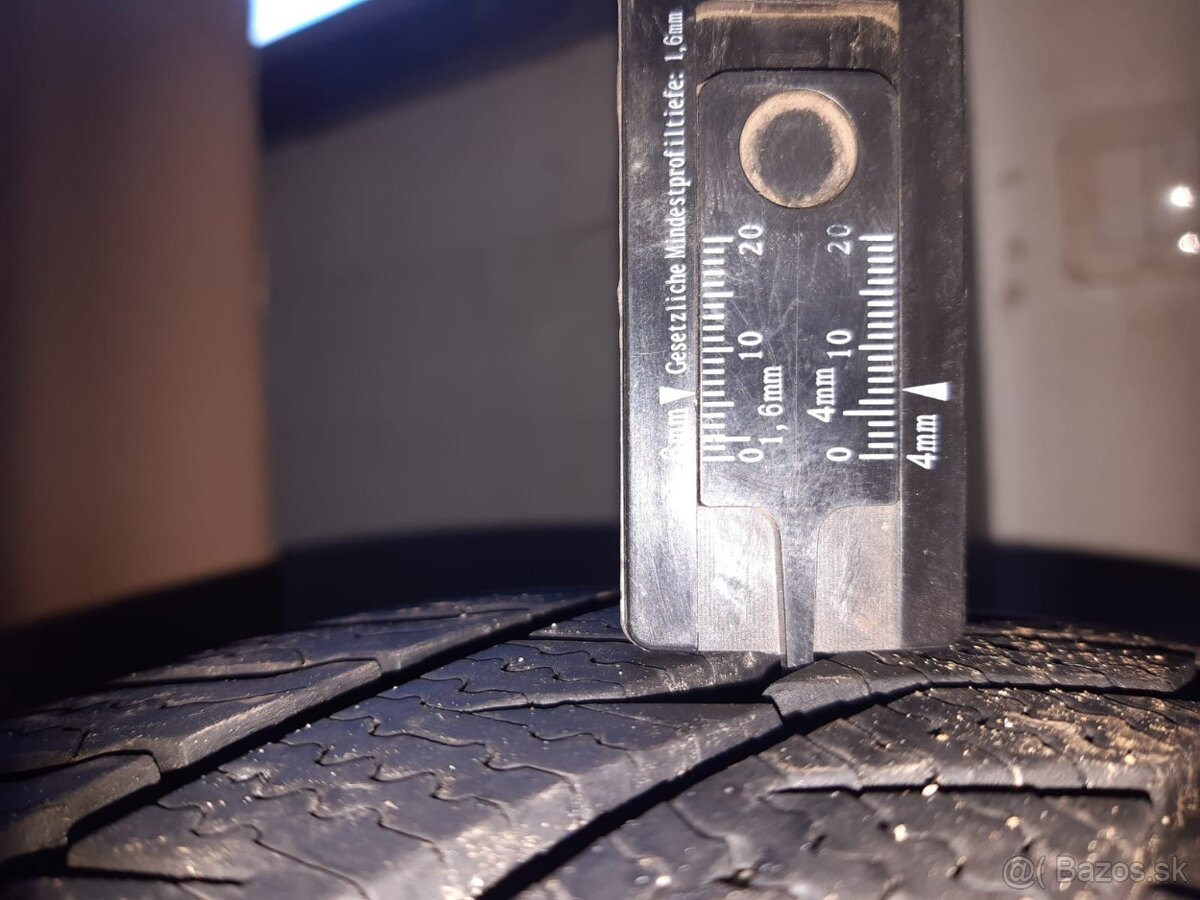 Predám 185/60R15 84T ZIMNÉ - 4