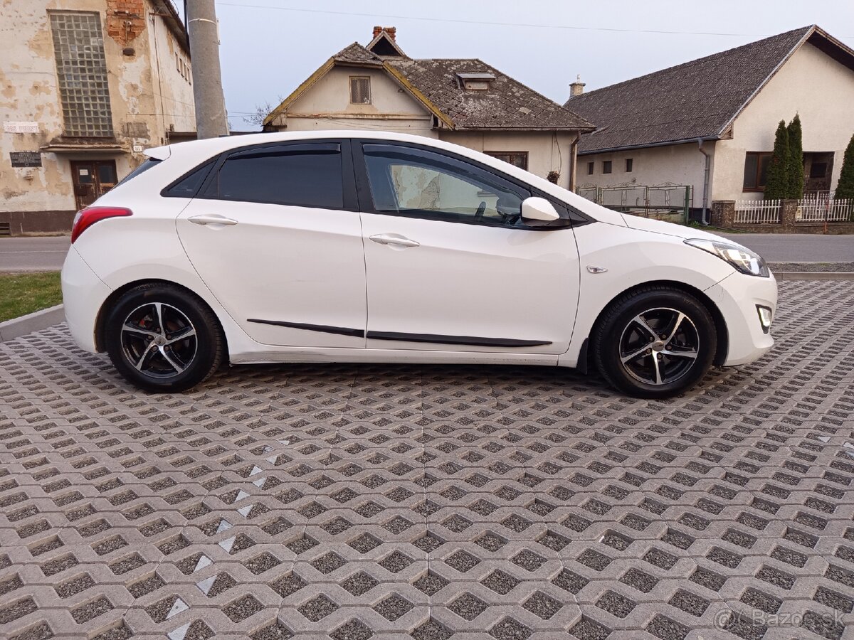 Hyundai i30 1.4i LPG - 4