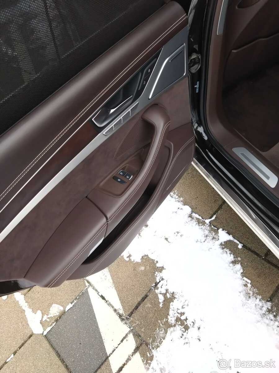 Audi A8 - 4