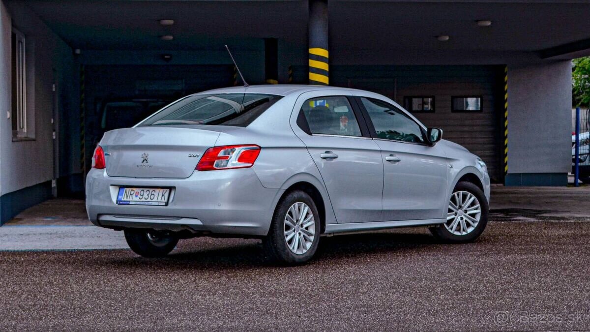 Peugeot 301 1.2 PureTech Allure - 4