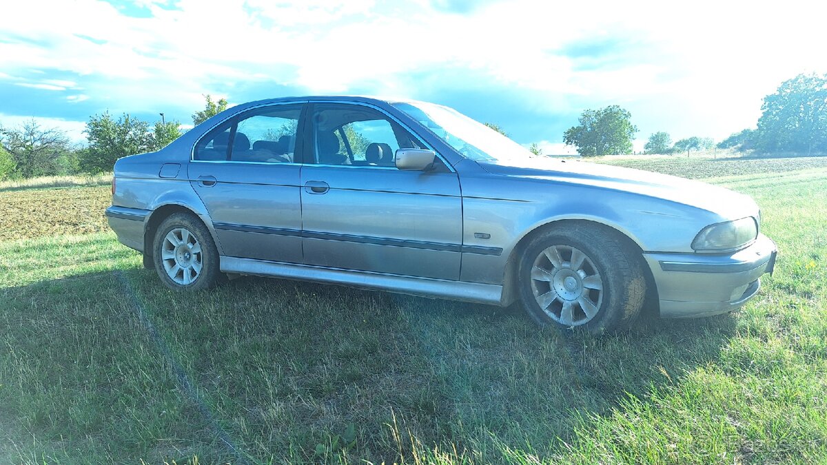 BMW 528i E39 - 4