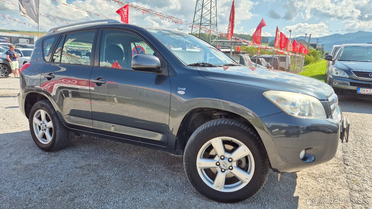 Toyota RAV4 2.2 D-4D 135 Base dovoz Taliansko - 4