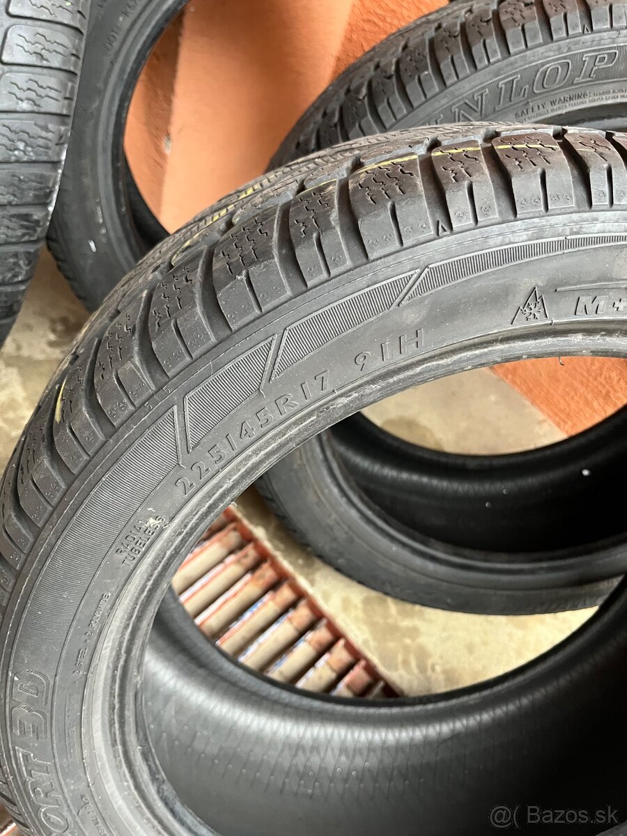 Dunlop 225/45/ R17 - 4