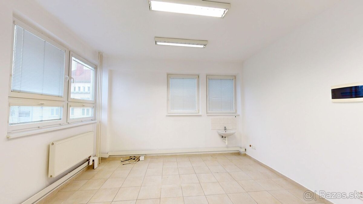 PINK Reality - Prenájom kancelárií – administratívne priesto - 4