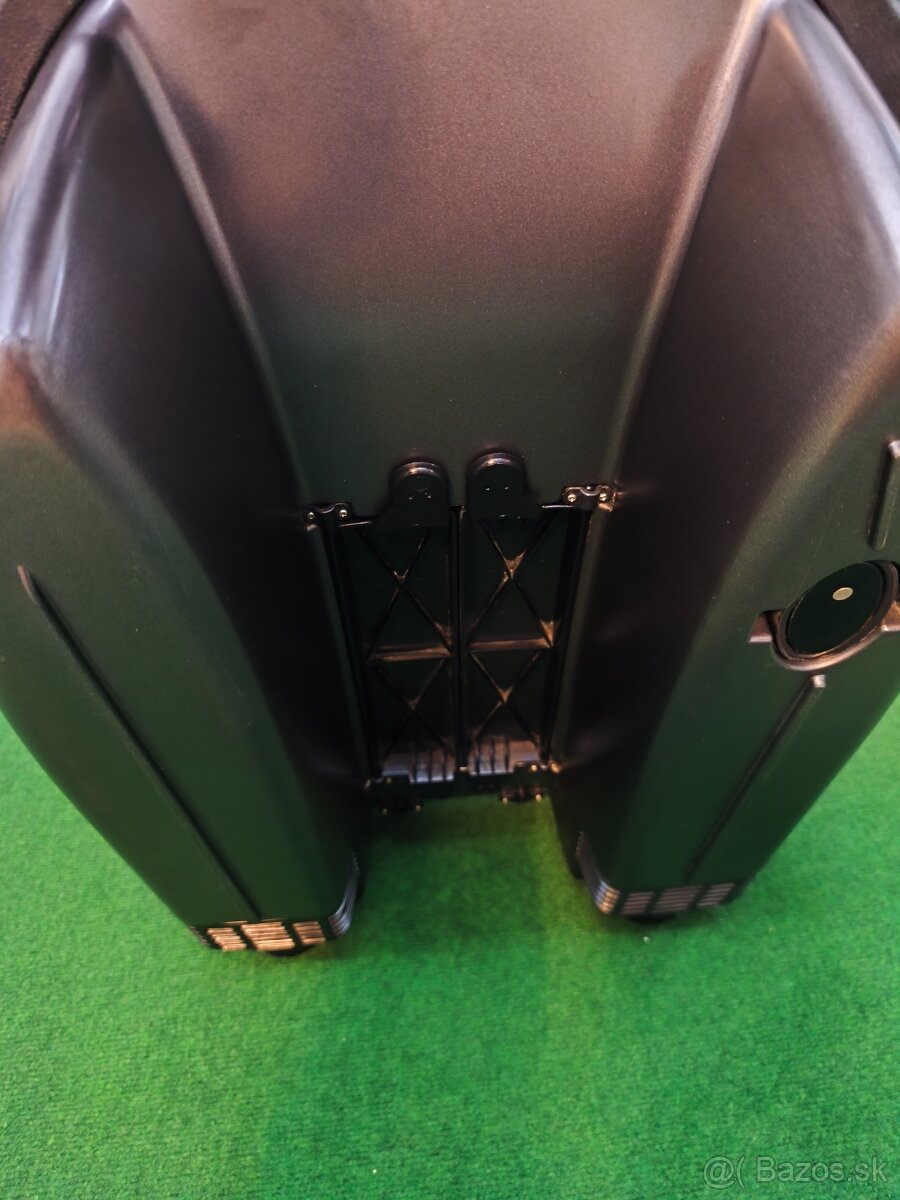 Zavažacia loďka CARPSCOUT - 4