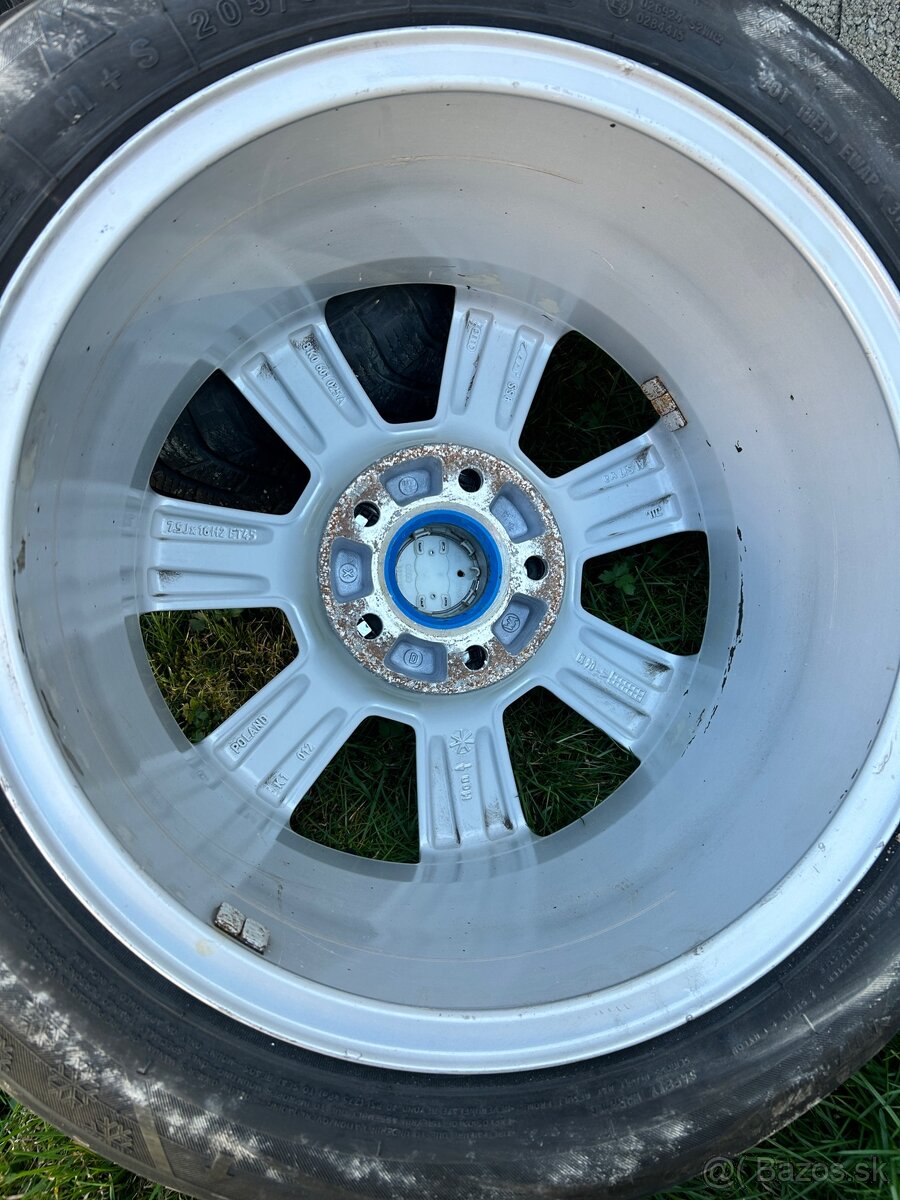 Elektróny Audi R16 - 4