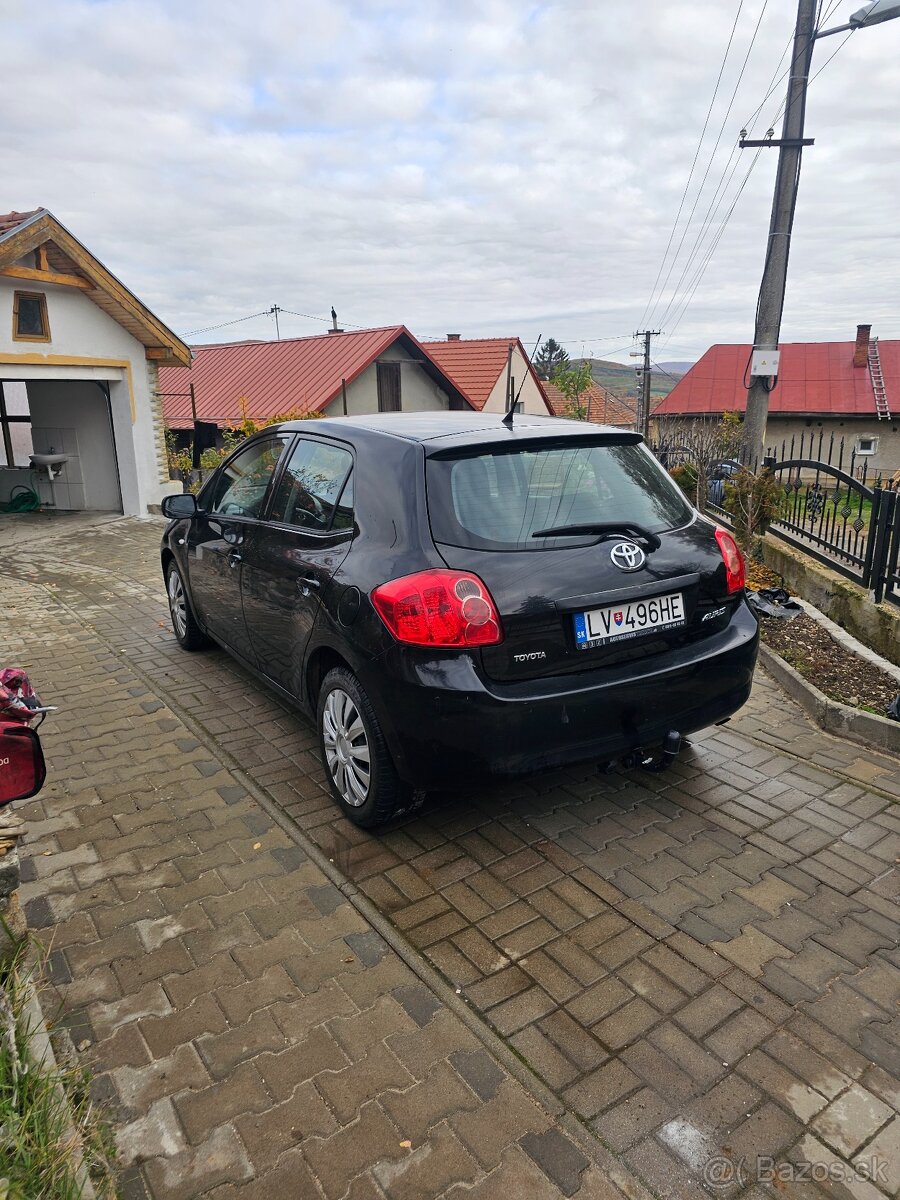 Predam toyota auris 1.9 ročnik 2009 - 4