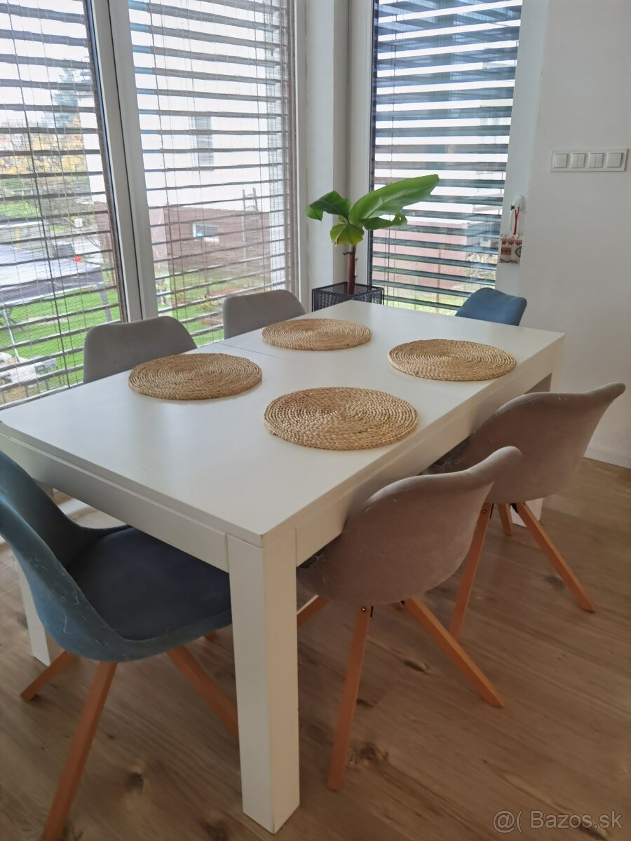 6x pekné stoličky = cena spolu za 6 kusov - 4