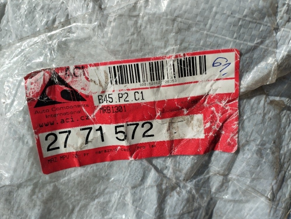 MAZDA MPV II přední nárazník - 4