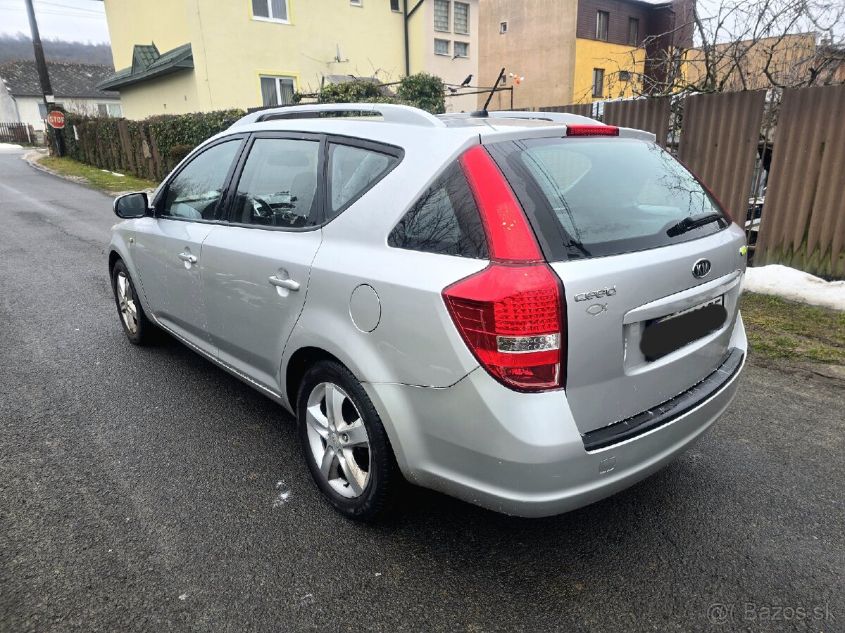 KIA Ceed 1.6 CRDI 85kW, STK+EK 11/2026✅ - 4