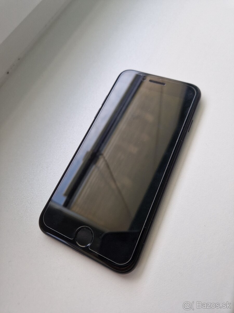 83% iPhone SE (2020) - 4