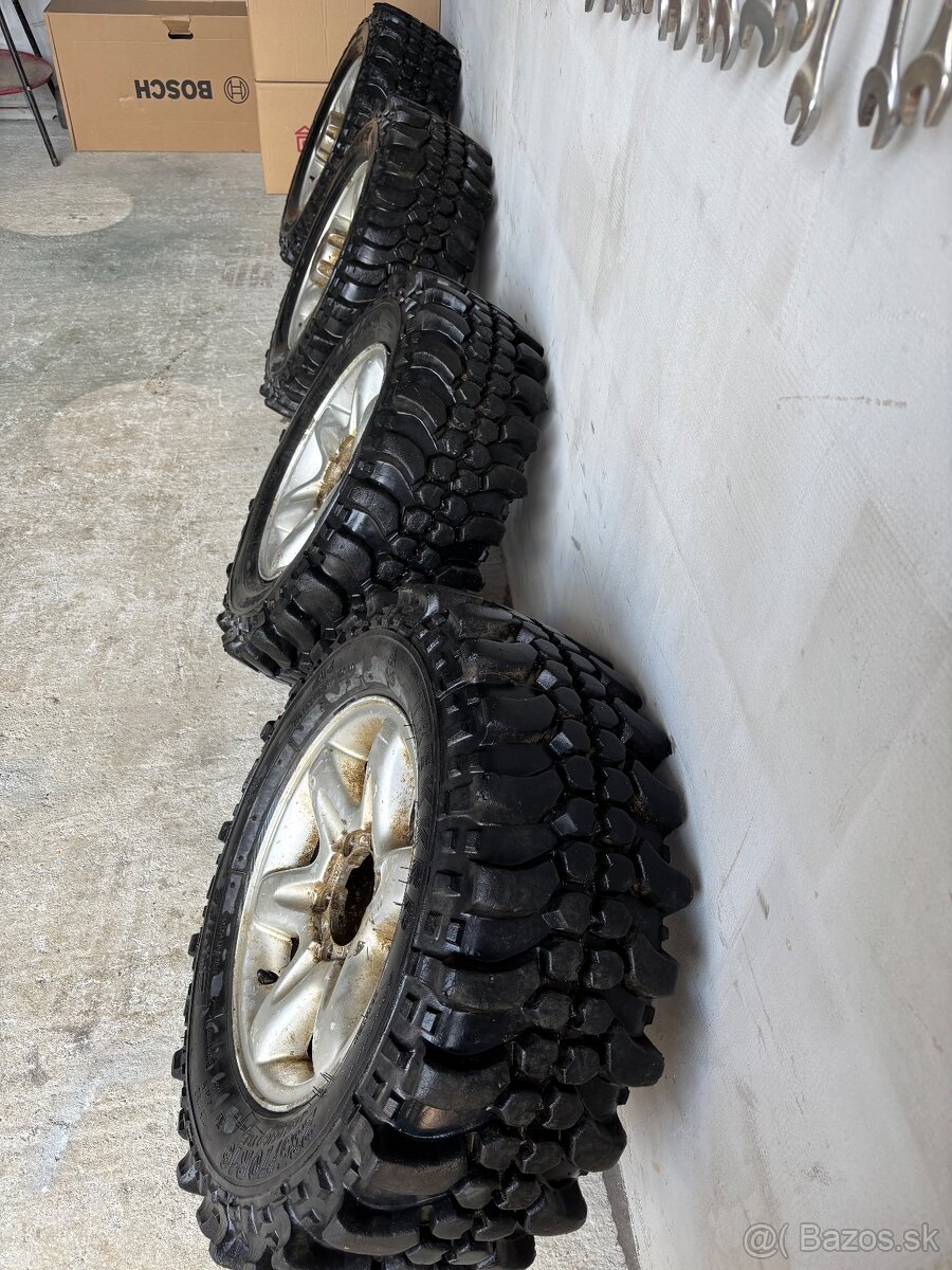 Predám T3 235/70 r16