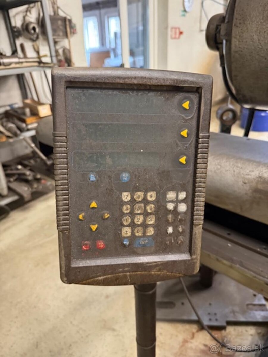 Horizontální vyvrtávačka TOS W 100 - 4