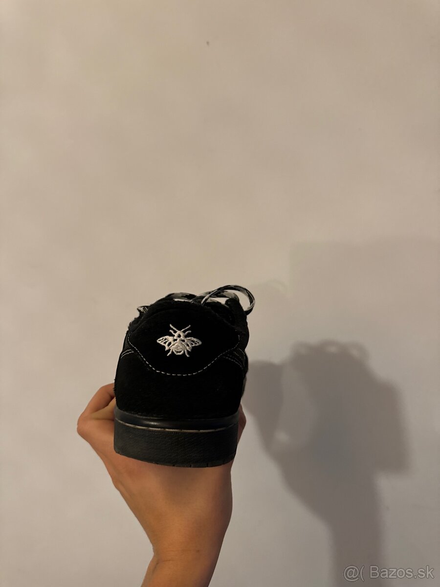 Jordan 1 Travis Scott - 4