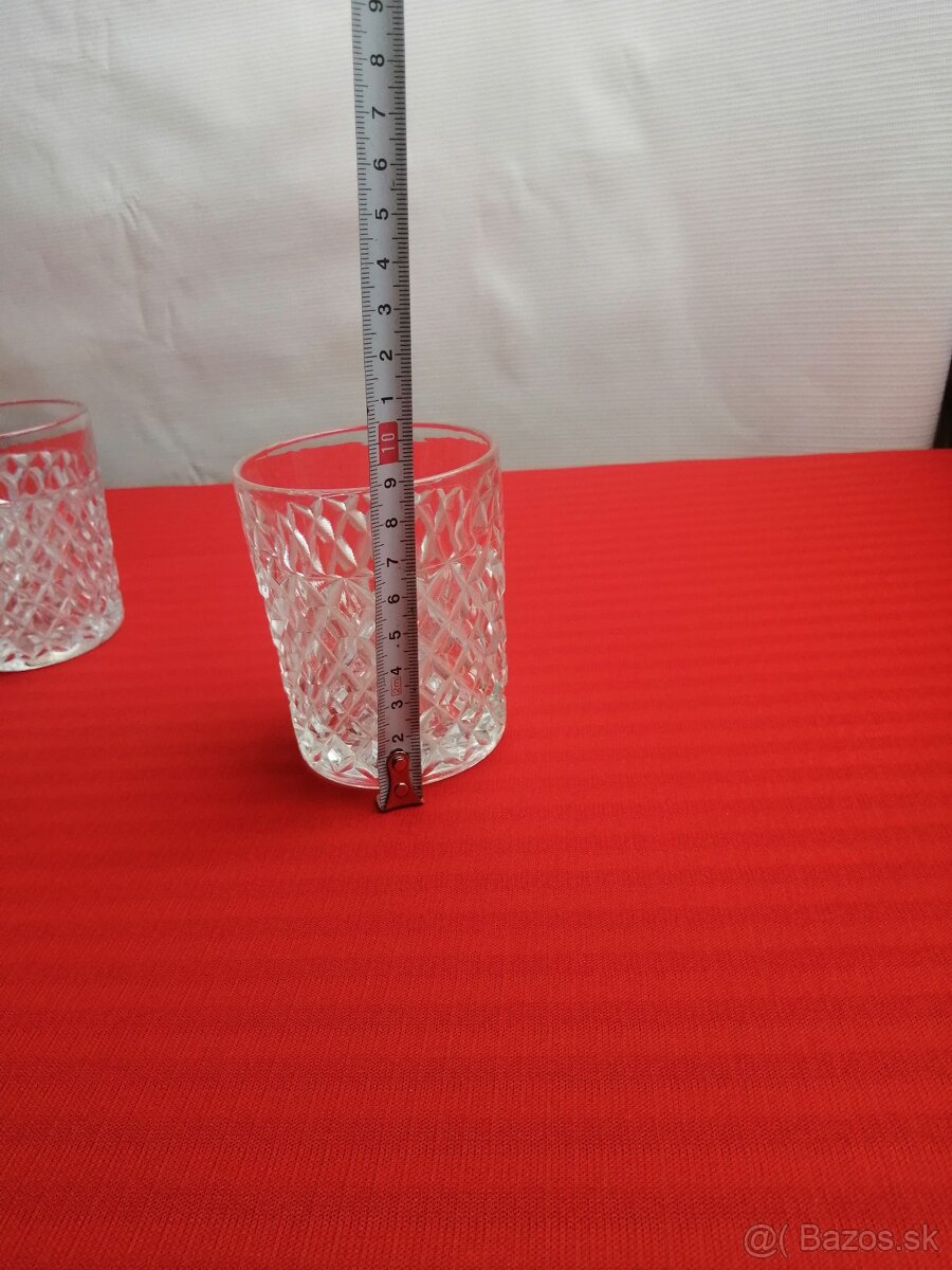 KARAFA S so 6 POHÁRIKMI - 4