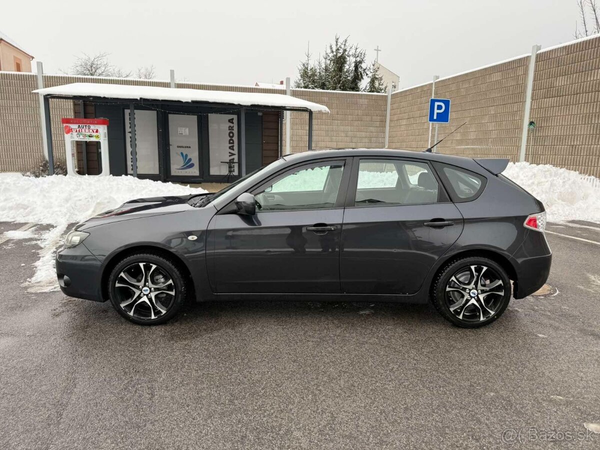 Subaru Impreza 2010 Benzín Automat - 4