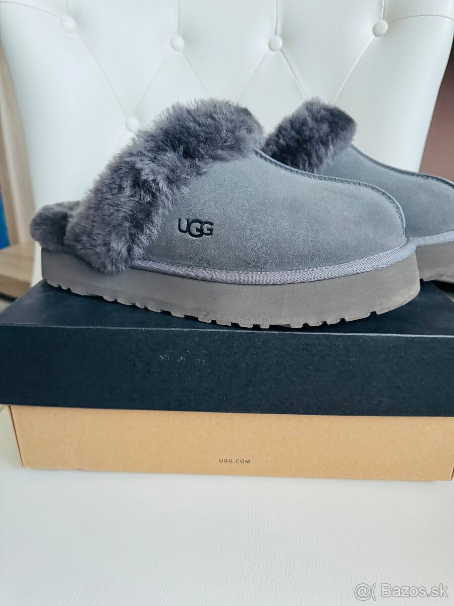 Papuce /slapky cizmy UGG s kozusinou na platforme - 4