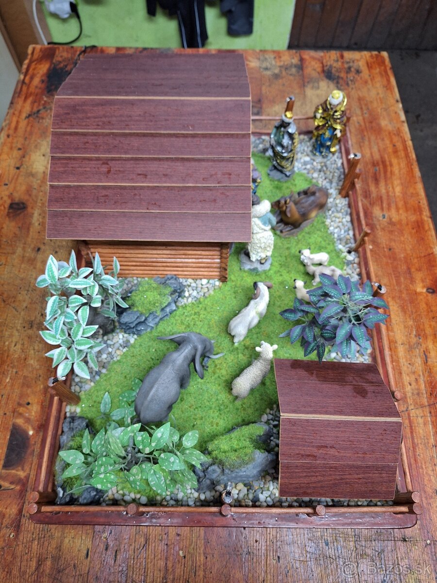 Svietiaci drevený ručne vyrobený betlehem - 4