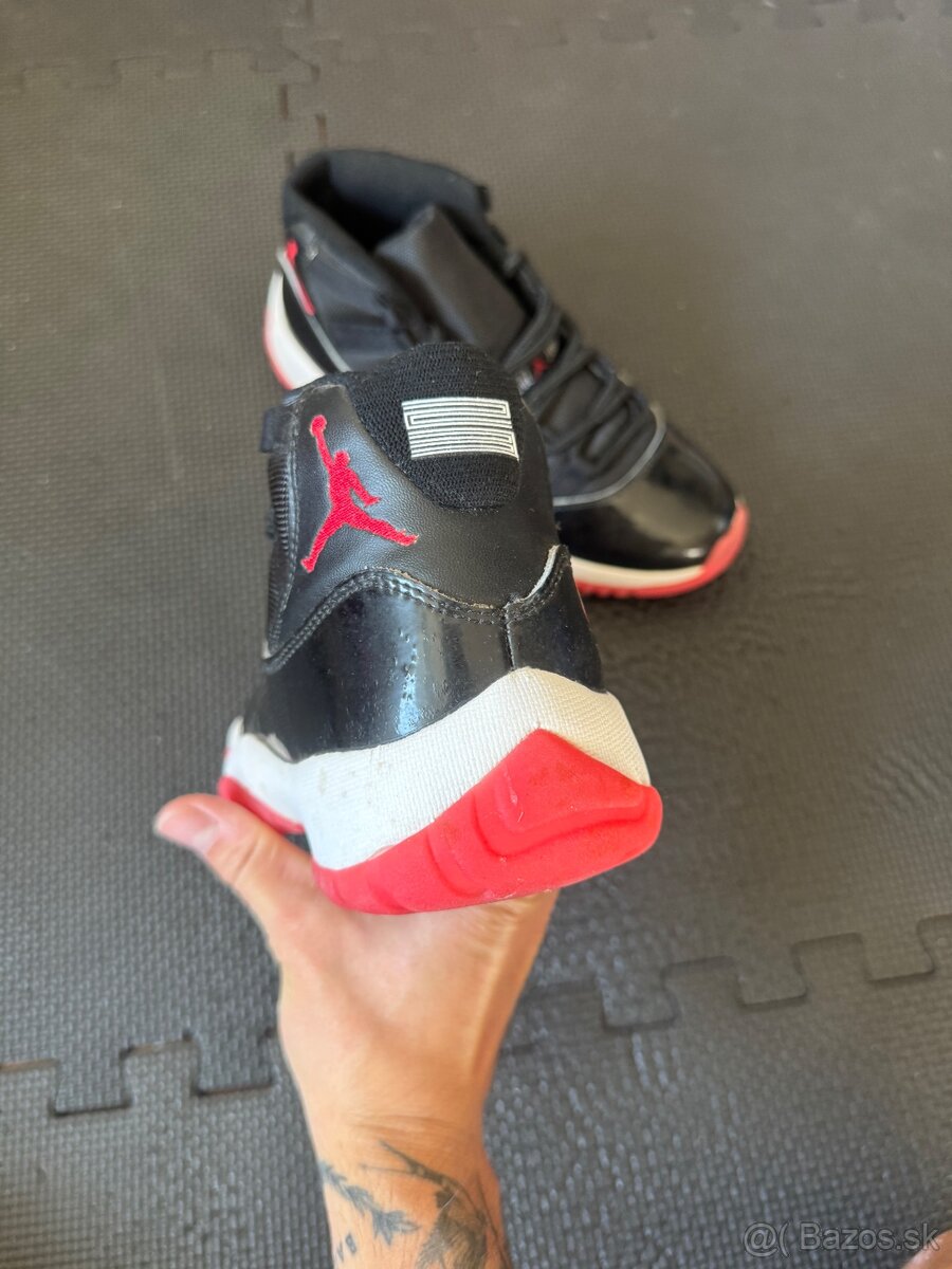 Nike Air Jordan 11 Retro - 4