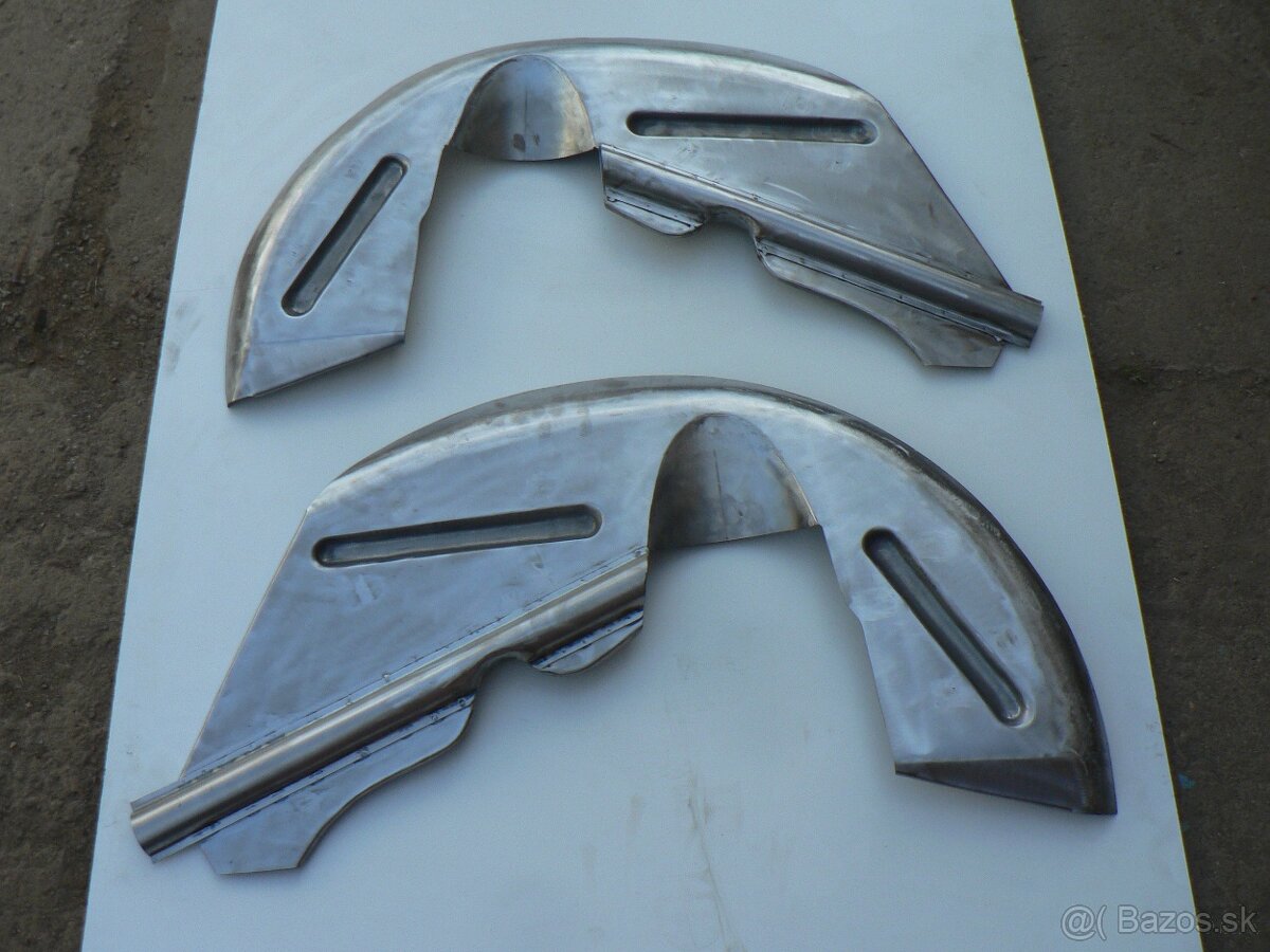 Vnitřní část zadního podběhu Tatra 603 - 4