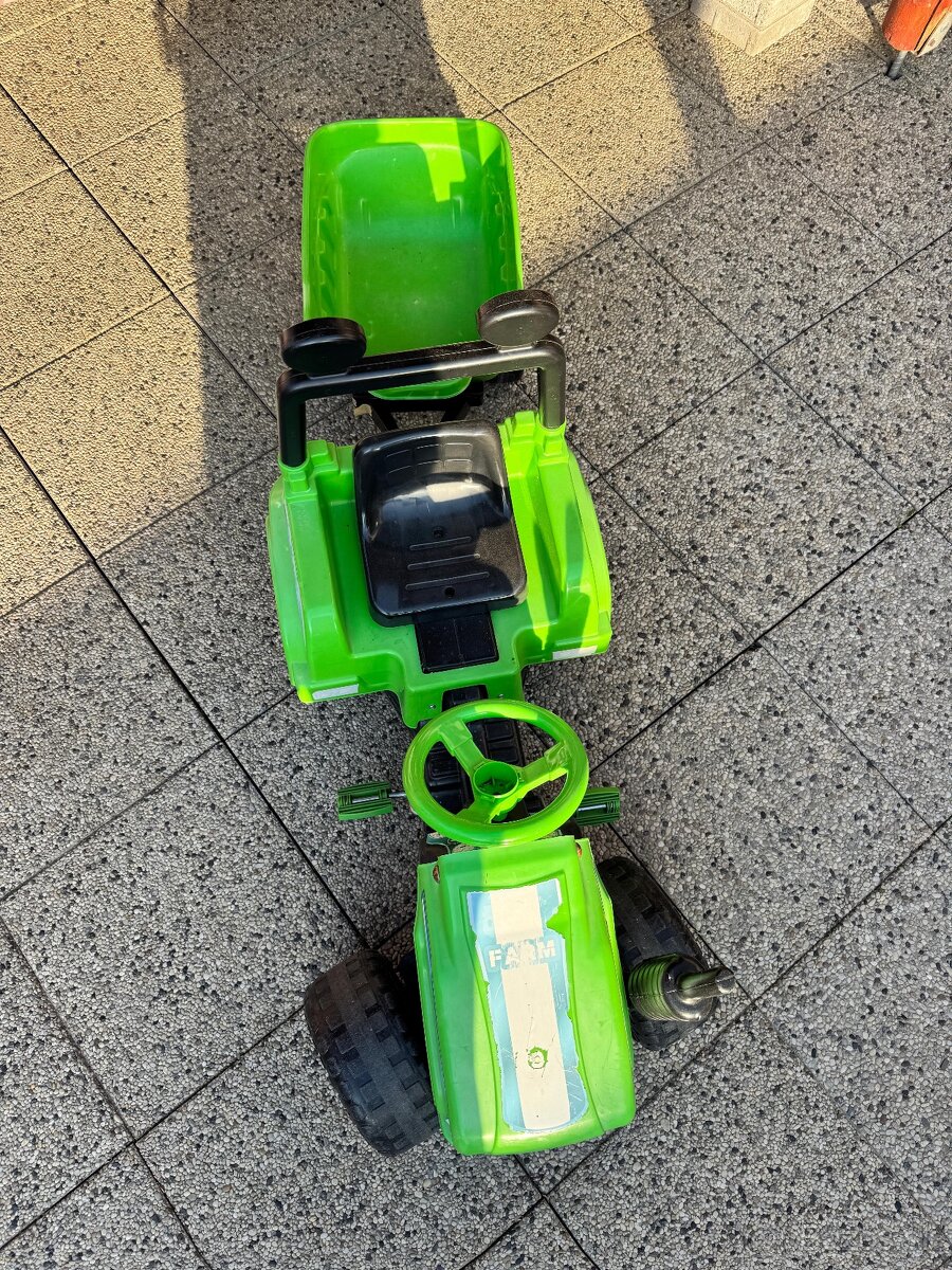 Detský šlapací traktor - 4